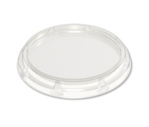 Il s'agit d'un couvercle rond et transparent en APET, conçu pour recouvrir solidement des plateaux compatibles tout en offrant une excellente visibilité du contenu. Fabriqué en plastique durable de qualité alimentaire, le couvercle a une forme lisse et bombée avec un rebord défini qui assure un ajustement sécurisé et étanche lorsqu'il est scellé. Sa transparence améliore la présentation des aliments emballés, ce qui le rend idéal pour le stockage à froid et l'exposition. Le matériau APET est recyclable, s'inscrivant dans une démarche d'emballage écologique.